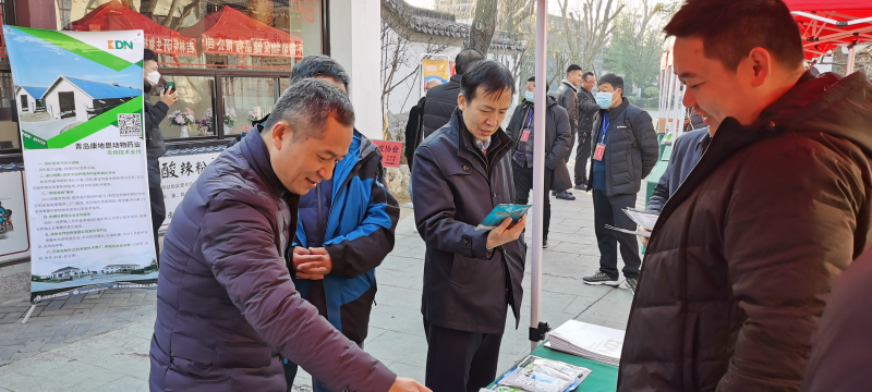 山東畜牧協(xié)會特養(yǎng)分會馬澤芳會長、山東省特種經(jīng)濟動物產(chǎn)業(yè)技術(shù)體系創(chuàng)新團隊首席專家李光玉教授、特養(yǎng)分會張洪學秘書長到青島康地恩站臺交流